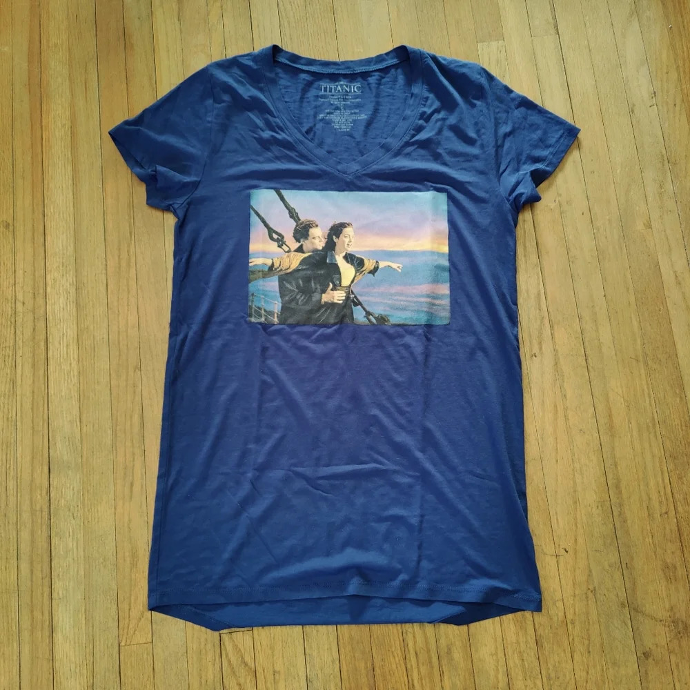 Vintage Titanic T-shirt • Authentic • Rose & Jack • Size Large